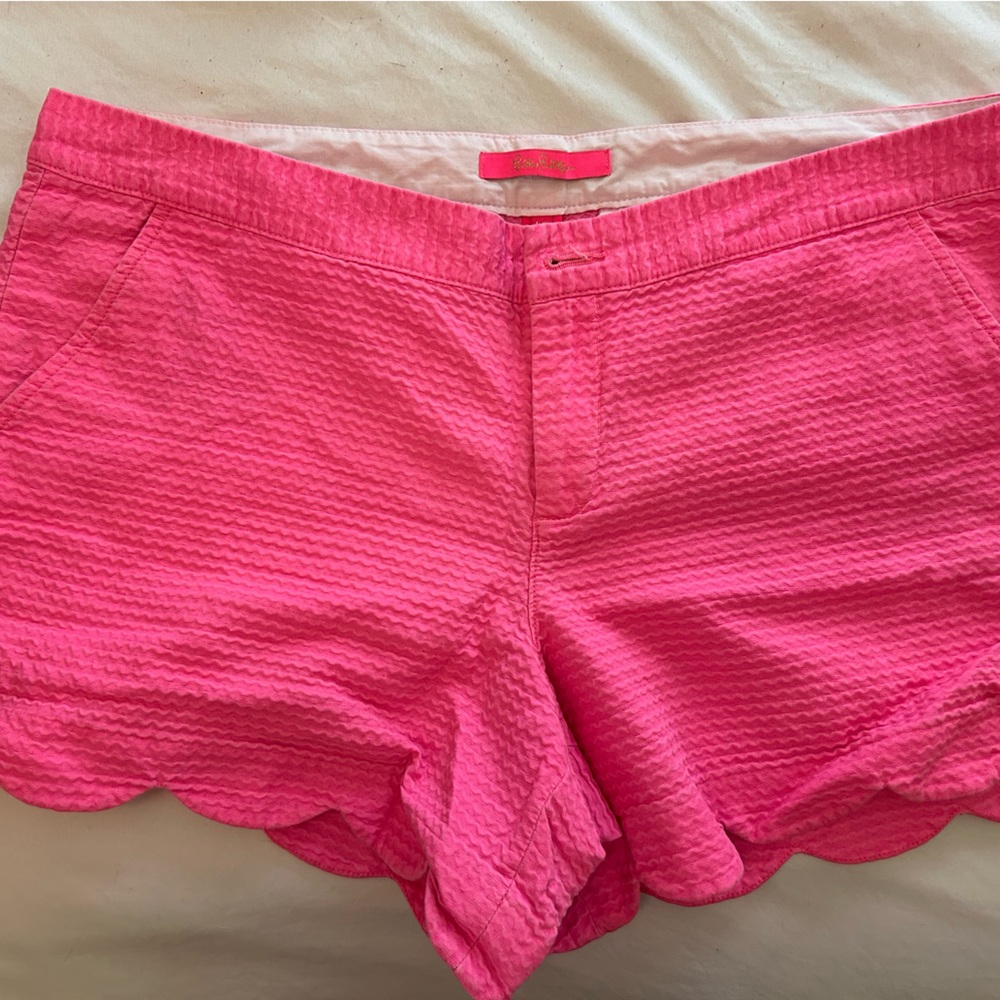 Lilly Pulitzer scallop edge shorts